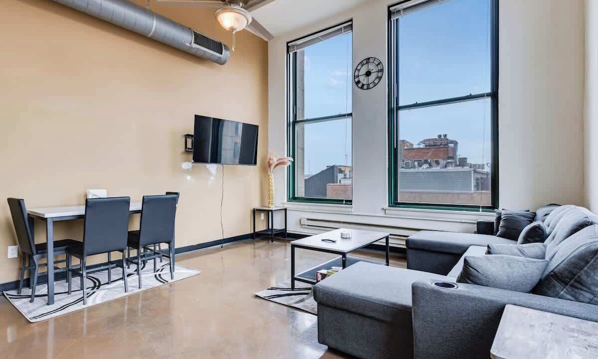Photo of Livingroom in West Loop