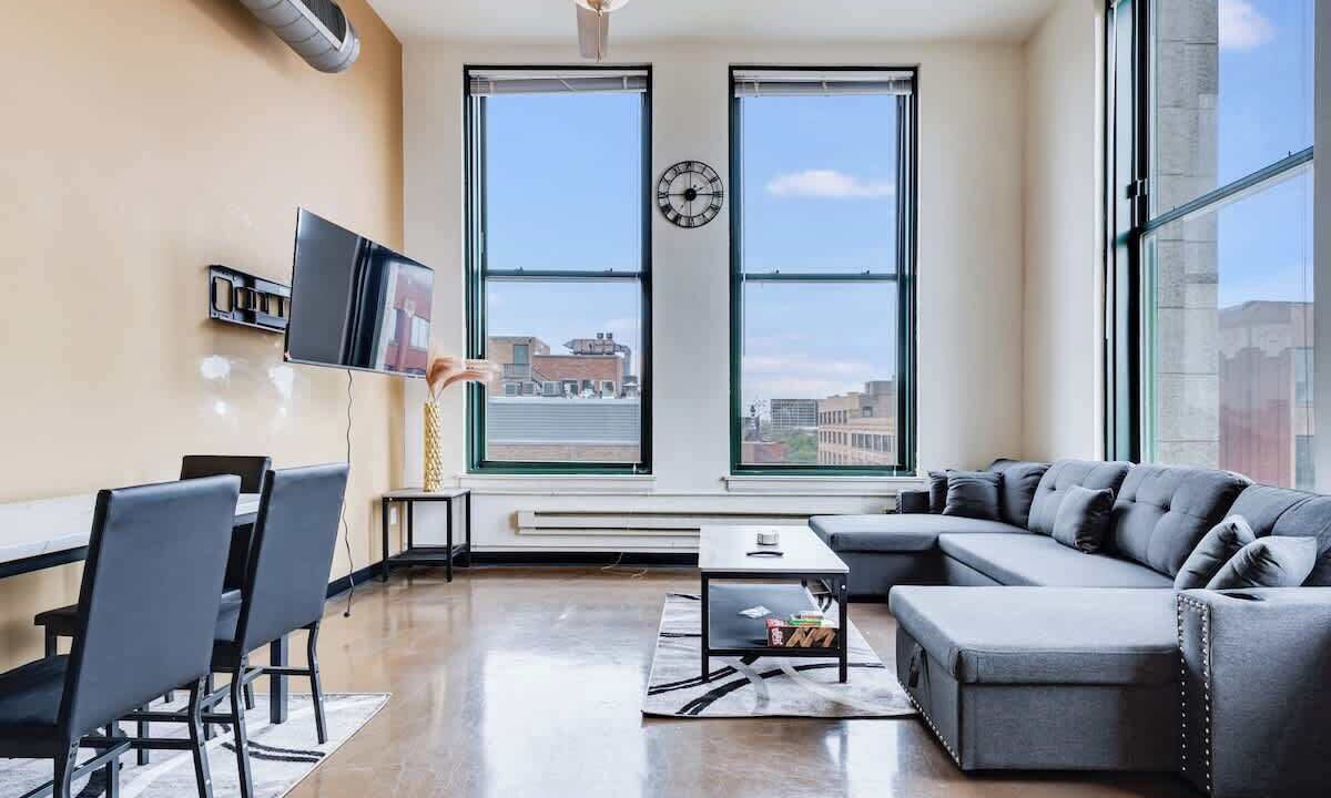 Photo of Livingroom in West Loop