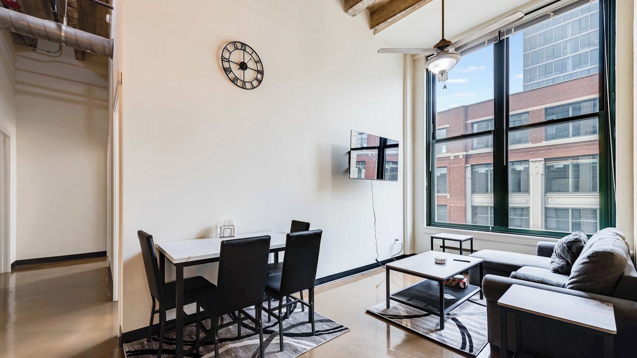 Photo of Livingroom in West Loop