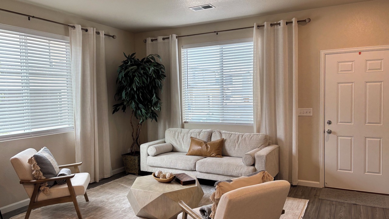 Photo of Livingroom in Johnstown