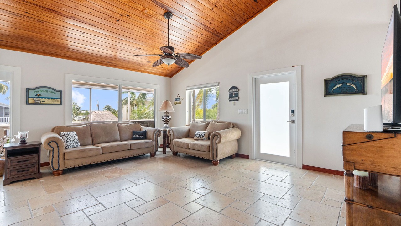 Photo of Livingroom in Twin Lakes