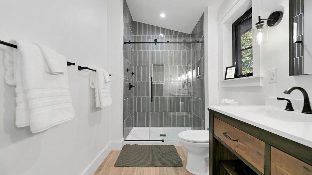 Photo of Bathroom in Cullowhee
