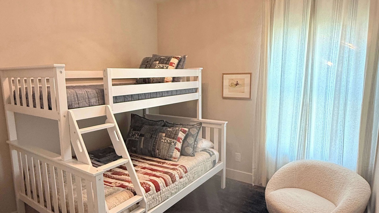 Photo of Bedroom in Granite Shoals