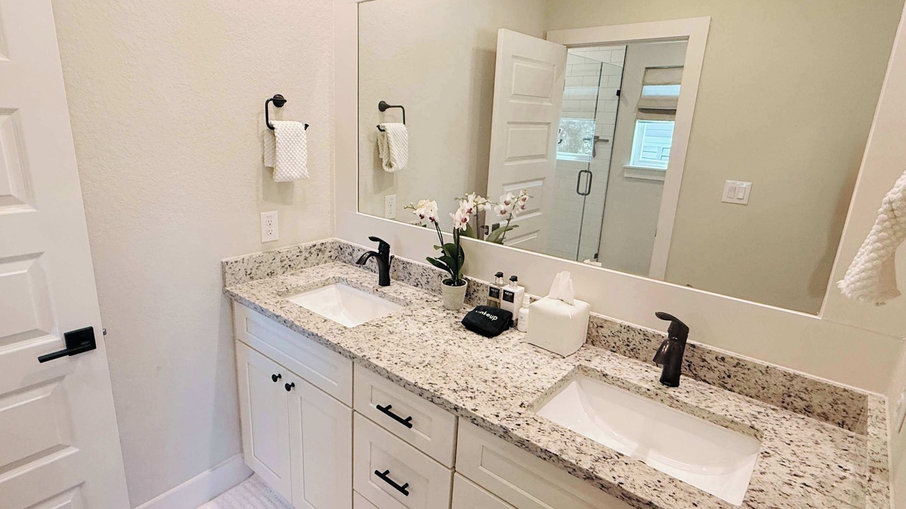 Photo of Bathroom in Granite Shoals