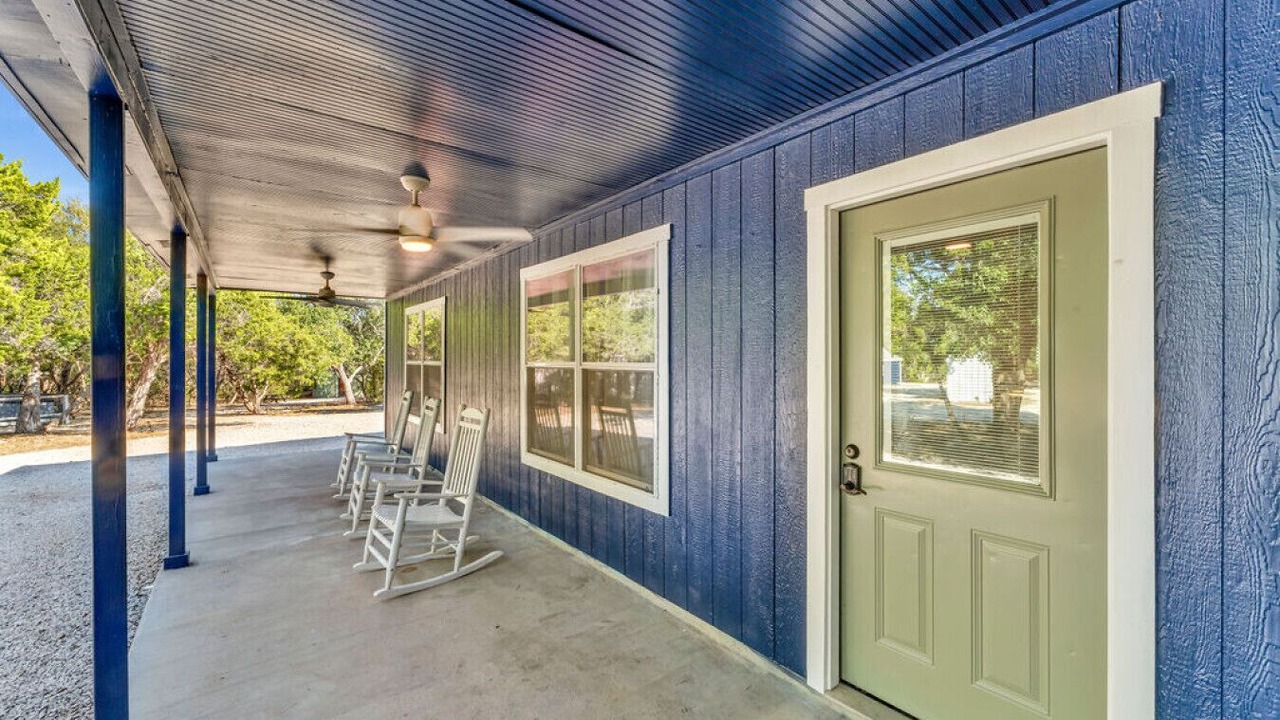 Photo of Patio Balcony in Driftwood