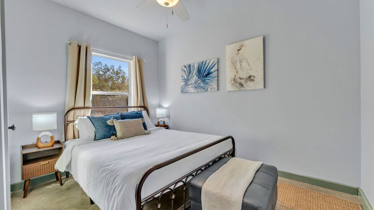Photo of Bedroom in Driftwood