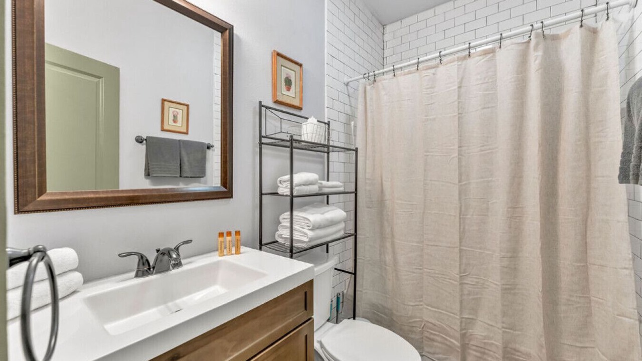 Photo of Bathroom in Driftwood