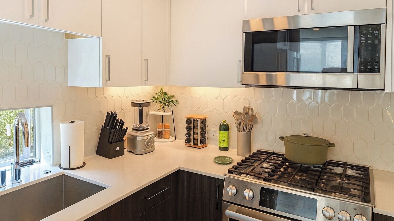 Photo of Kitchen in Broadway