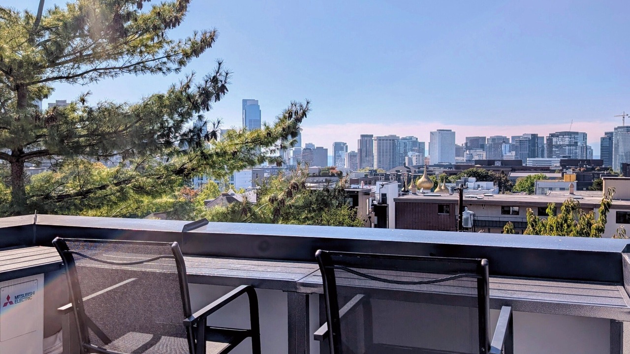 Photo of Outdoor in Broadway