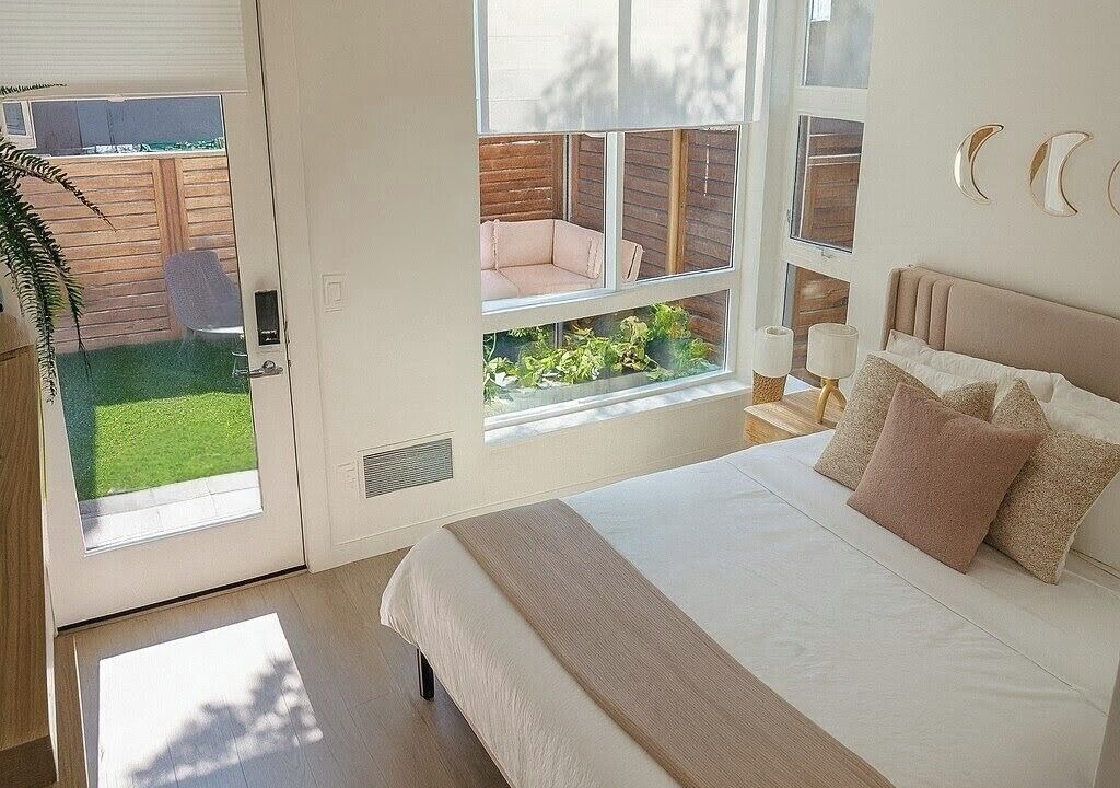 Photo of Bedroom in Broadway