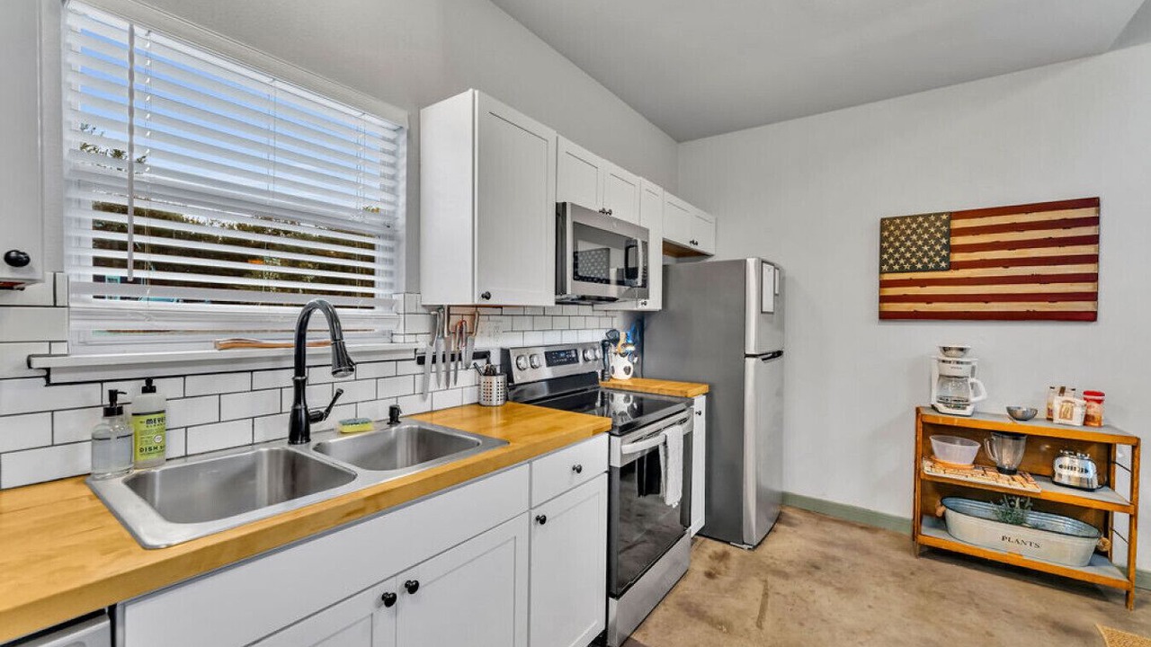 Photo of Kitchen in Driftwood
