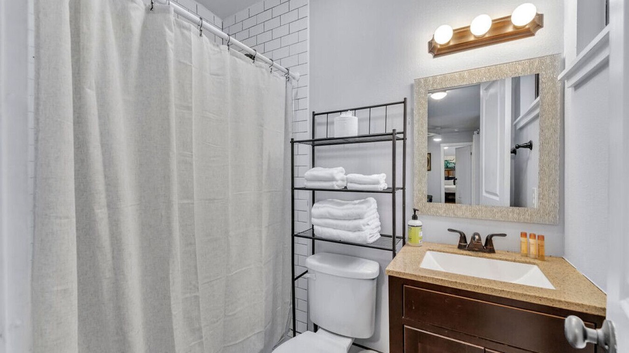 Photo of Bathroom in Driftwood