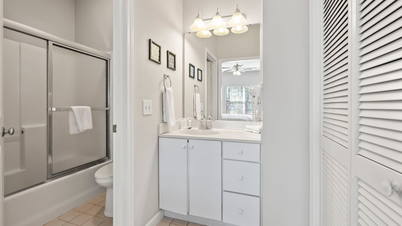 Photo of Bathroom in Red Hill