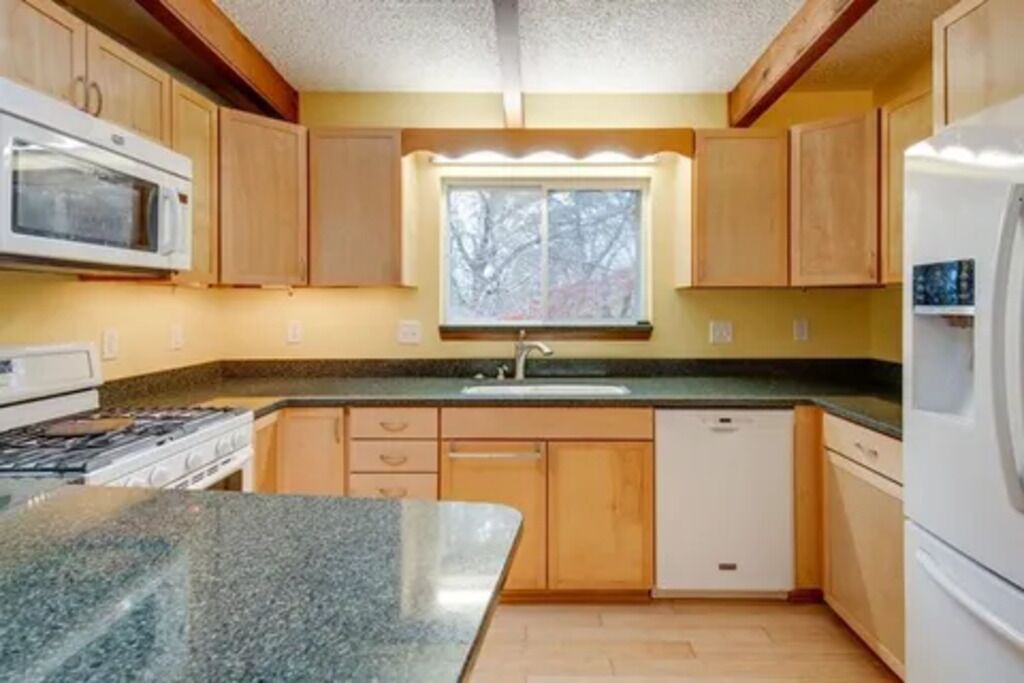 Photo of Kitchen in Lupton City