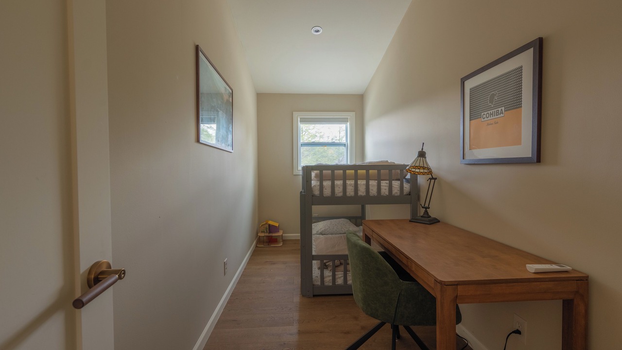 Photo of Bedroom in Roscoe