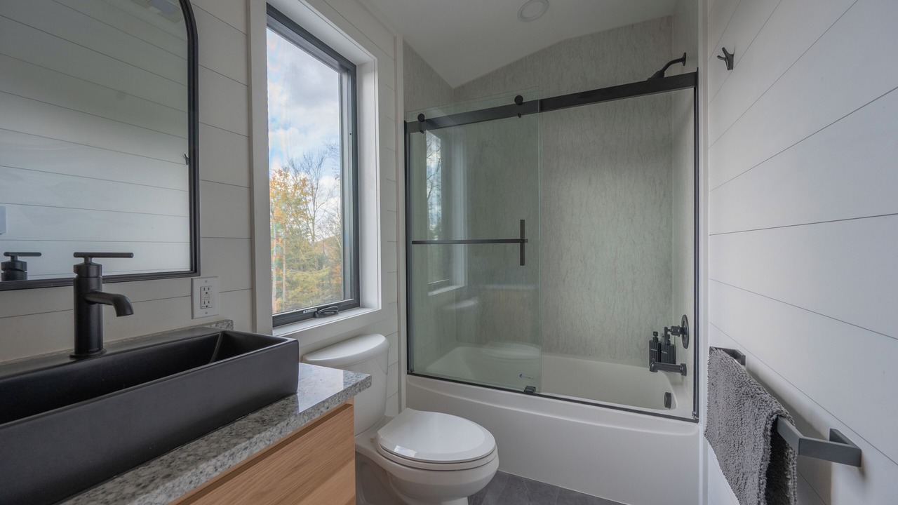 Photo of Bathroom in Roscoe