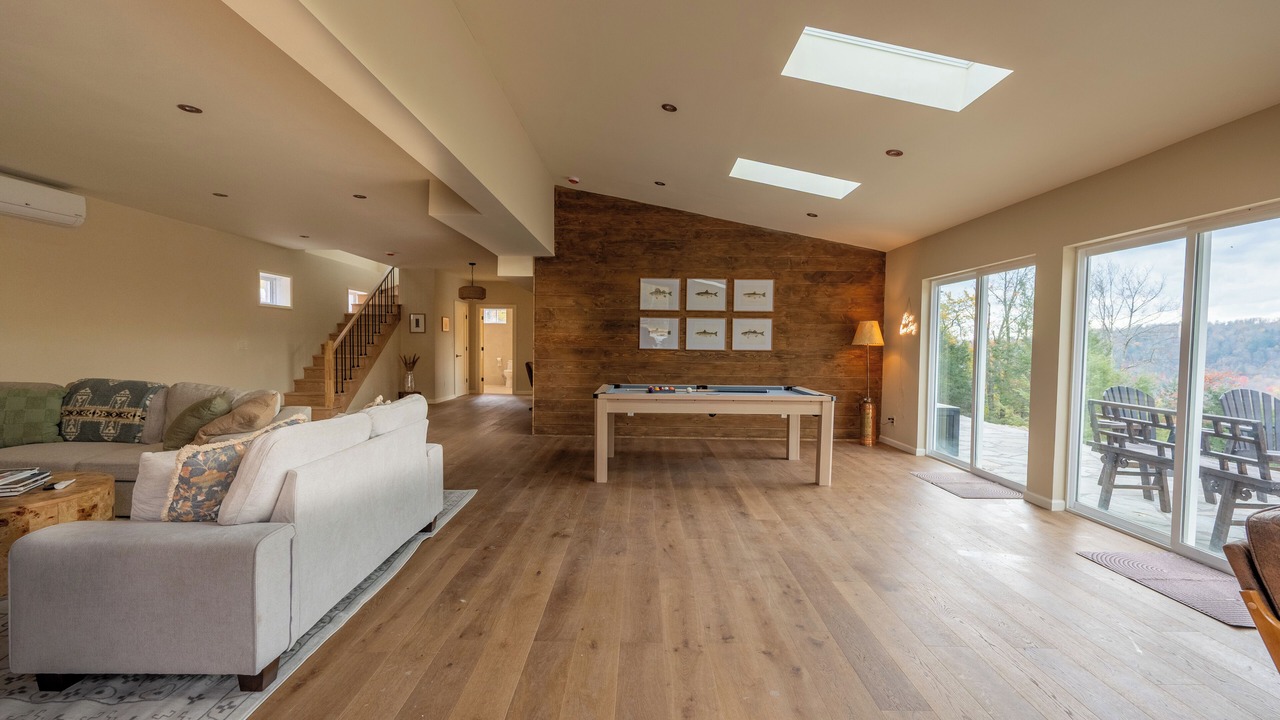 Photo of Bedroom in Roscoe