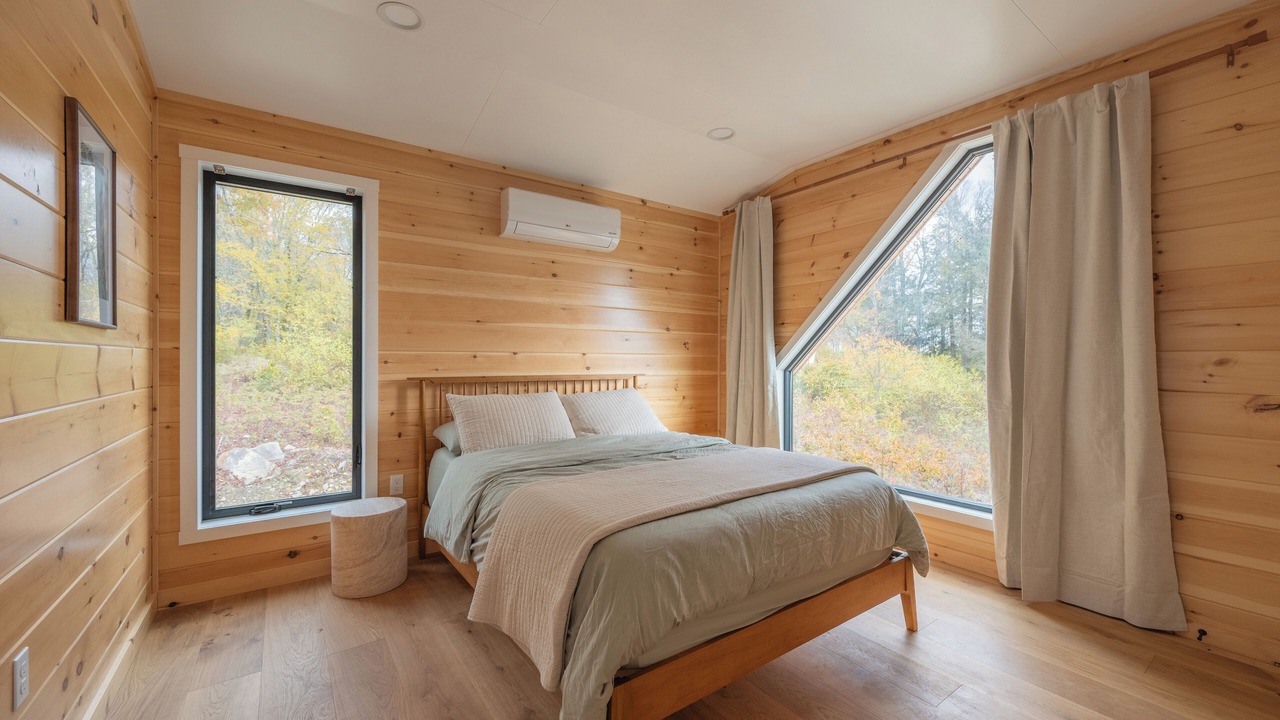 Photo of Bedroom in Roscoe