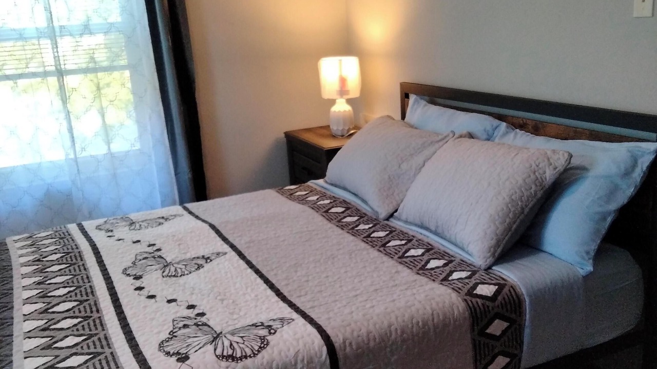 Photo of Bedroom in Lindenwood Park