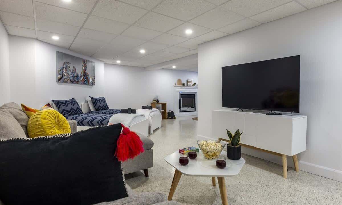 Photo of Livingroom in Chertsey