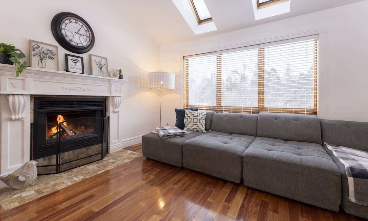 Photo of Livingroom in Chertsey