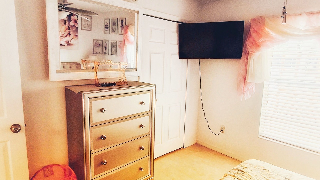 Photo of Bedroom in Candler