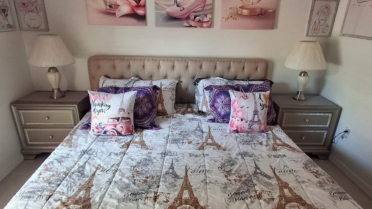 Photo of Bedroom in Candler