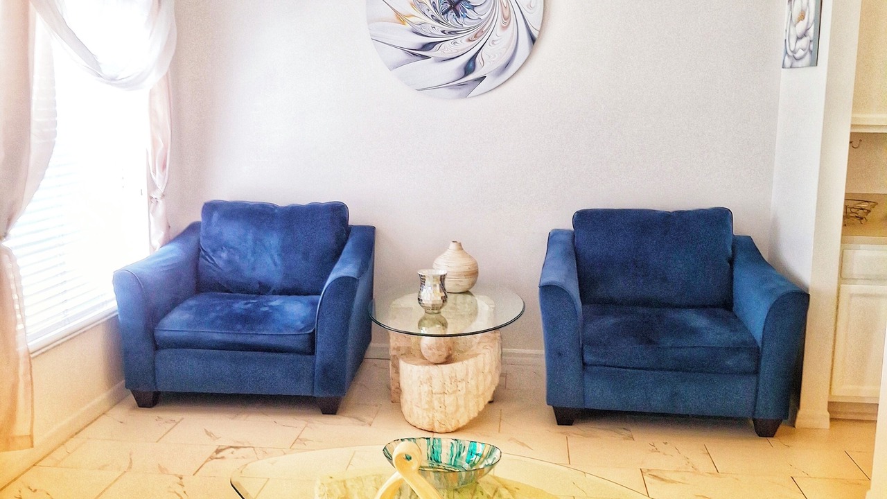 Photo of Livingroom in Candler
