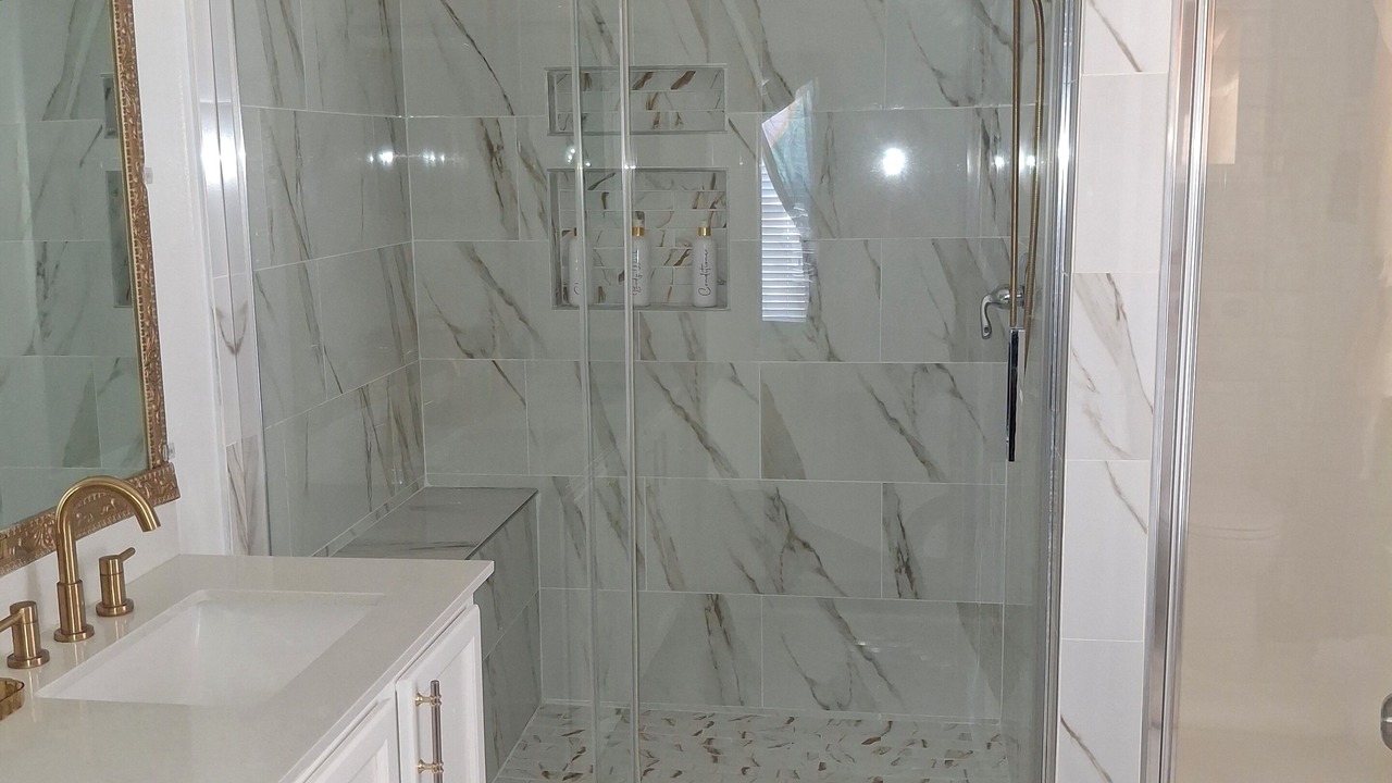 Photo of Bathroom in Candler