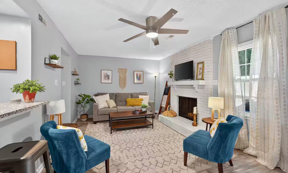 Photo of Livingroom in Greensboro