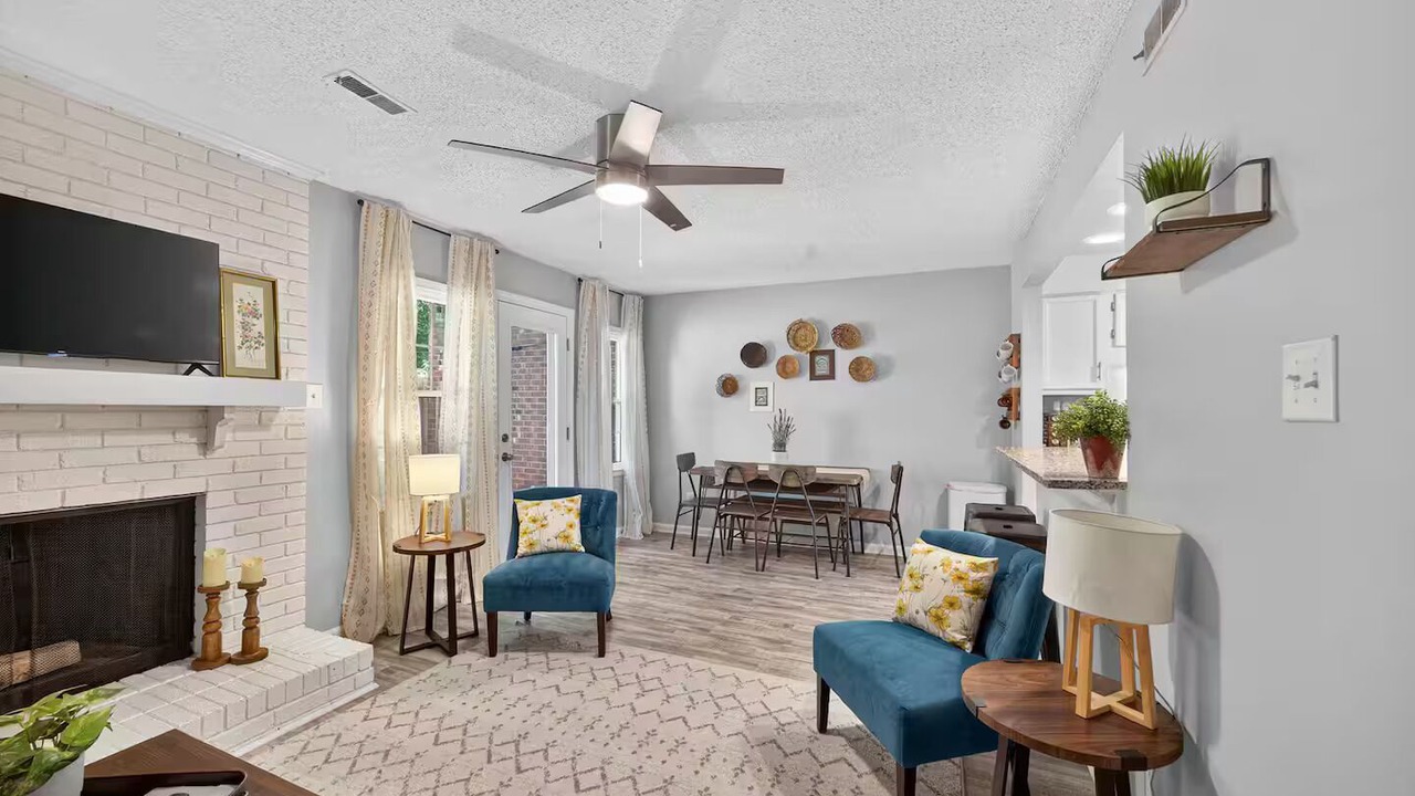 Photo of Livingroom in Greensboro