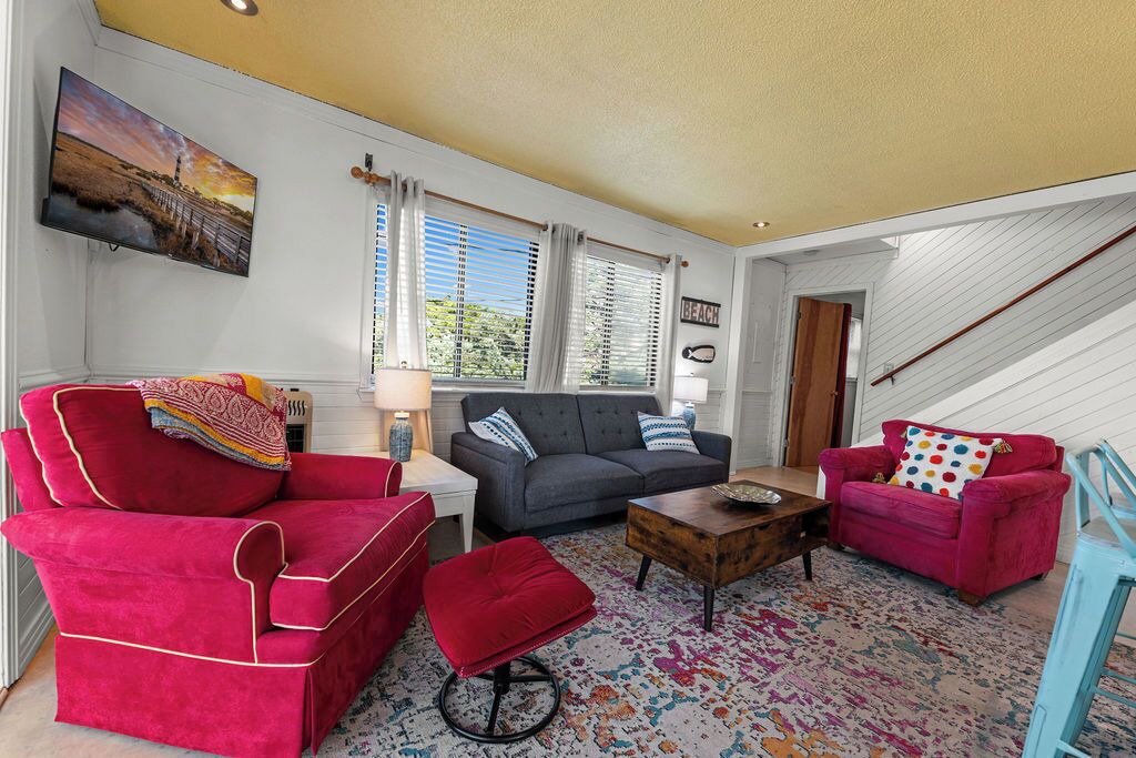 Photo of Livingroom in Avon