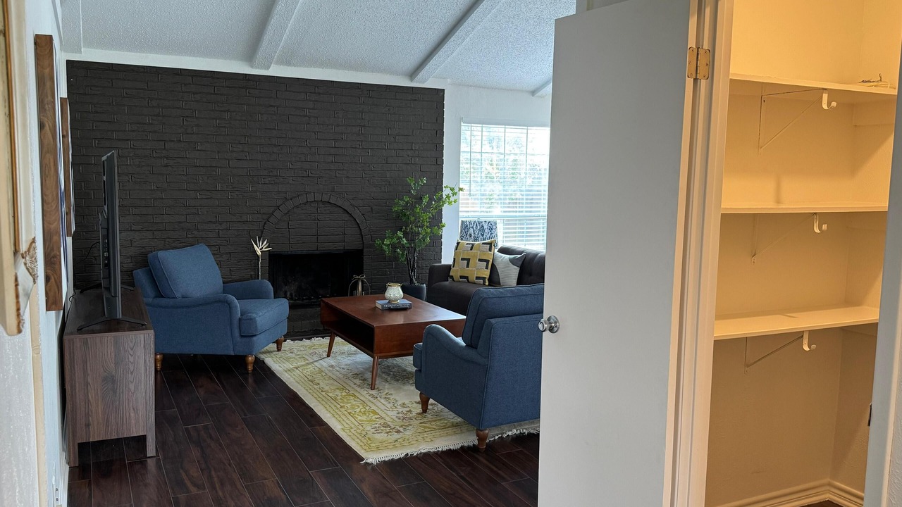 Photo of Livingroom in Richardson