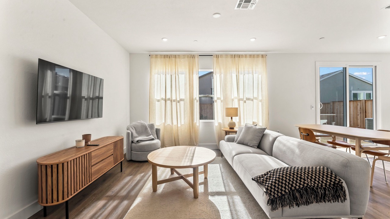 Photo of Livingroom in American Canyon