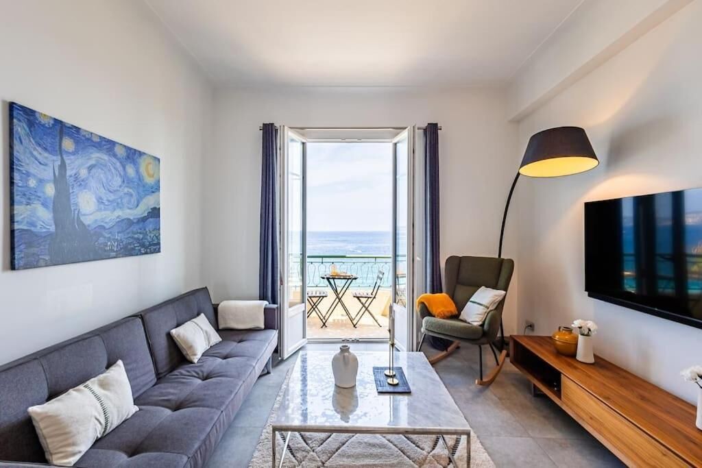 Photo of Livingroom in La Californie