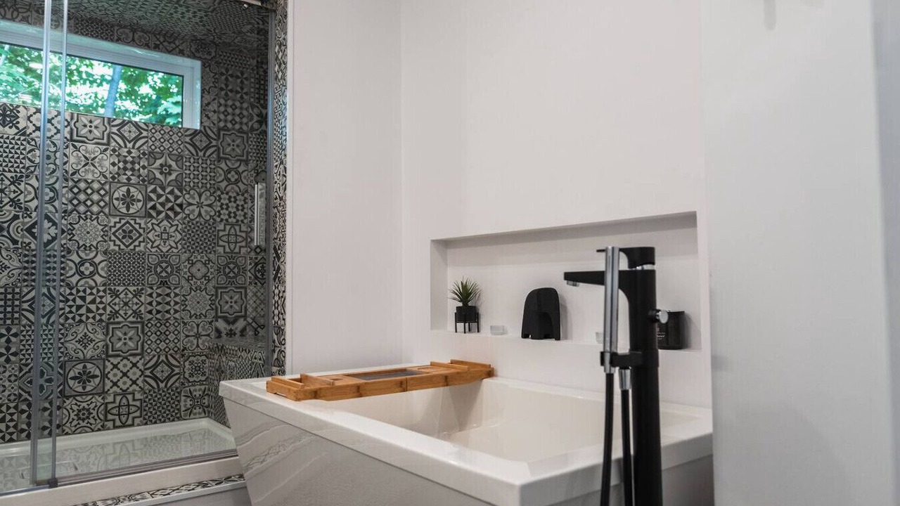 Photo of Bathroom in Argenteuil Regional County Municipality