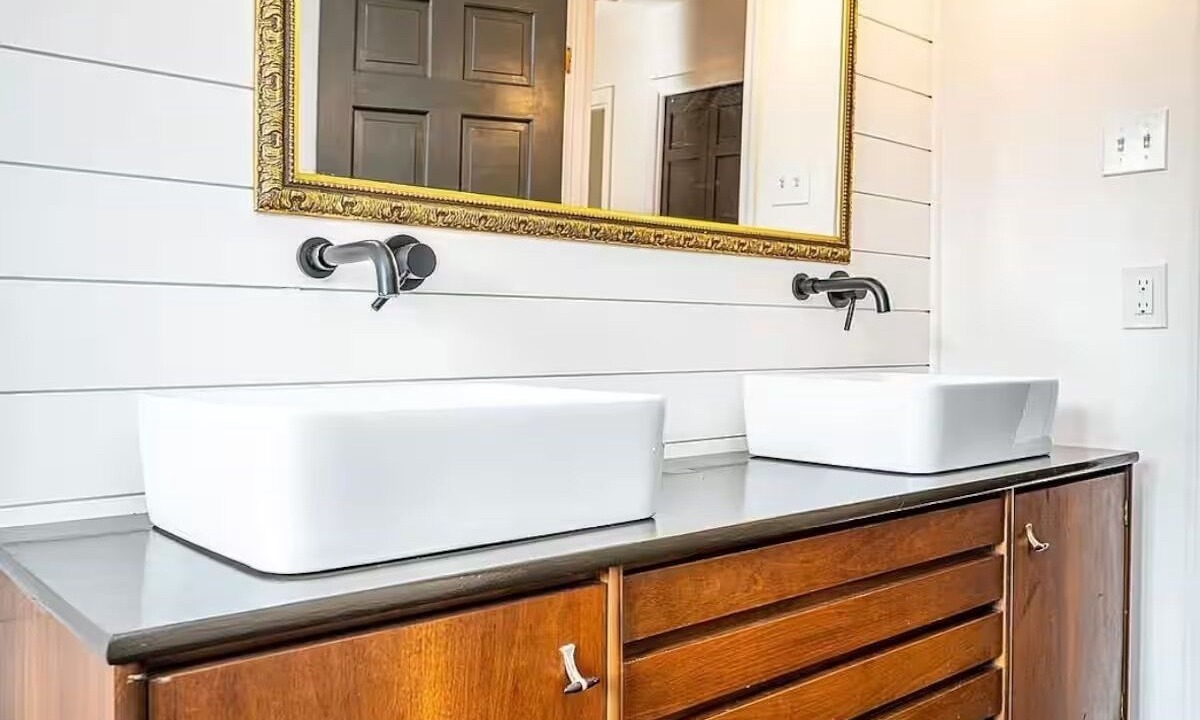 Photo of Bathroom in Smyrna