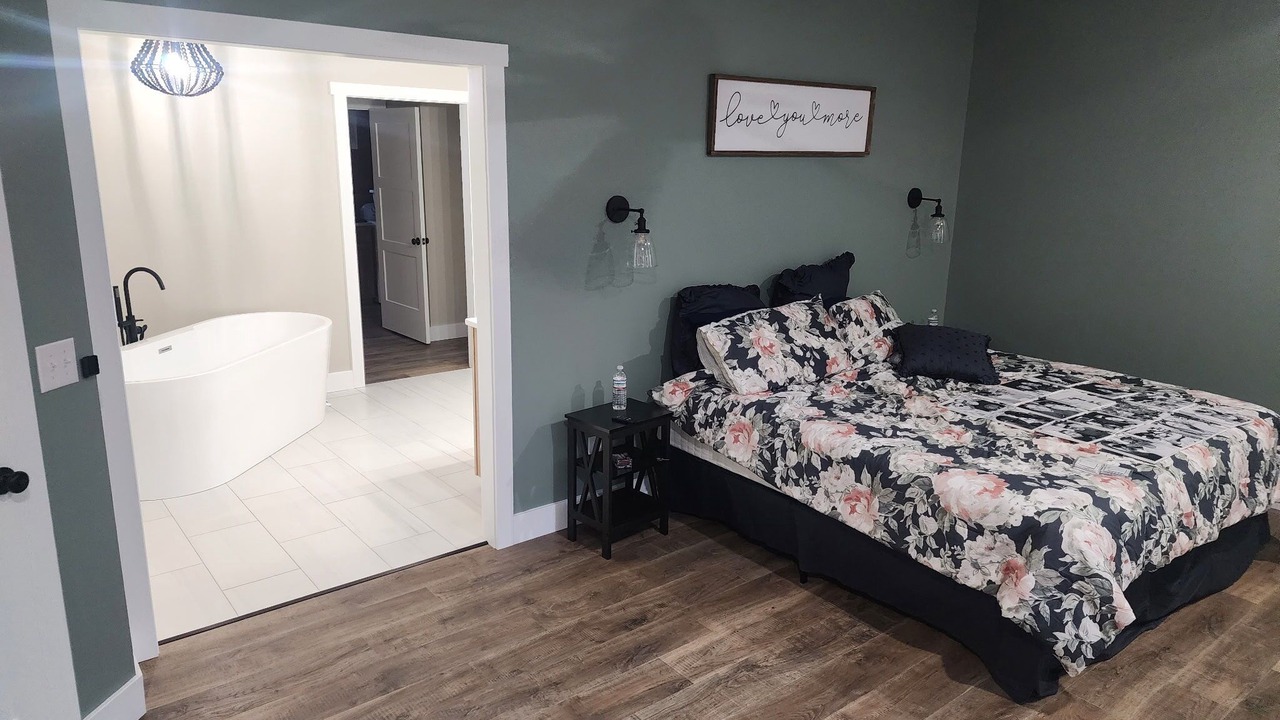 Photo of Bedroom in Heltonville