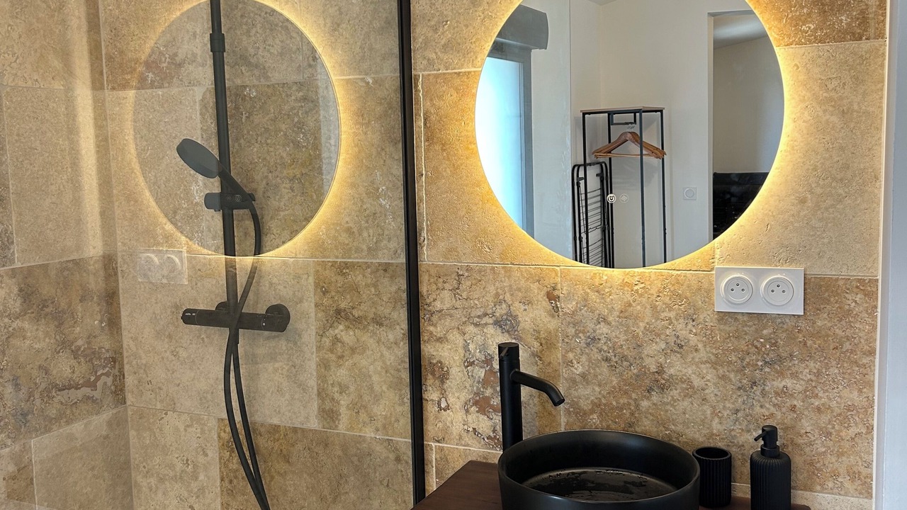 Photo of Bathroom in Mours-Saint-Eusebe