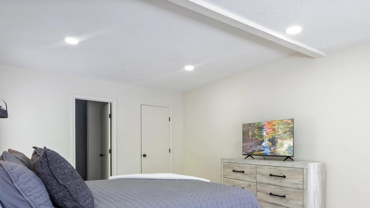 Photo of Bedroom in Gravois Mills