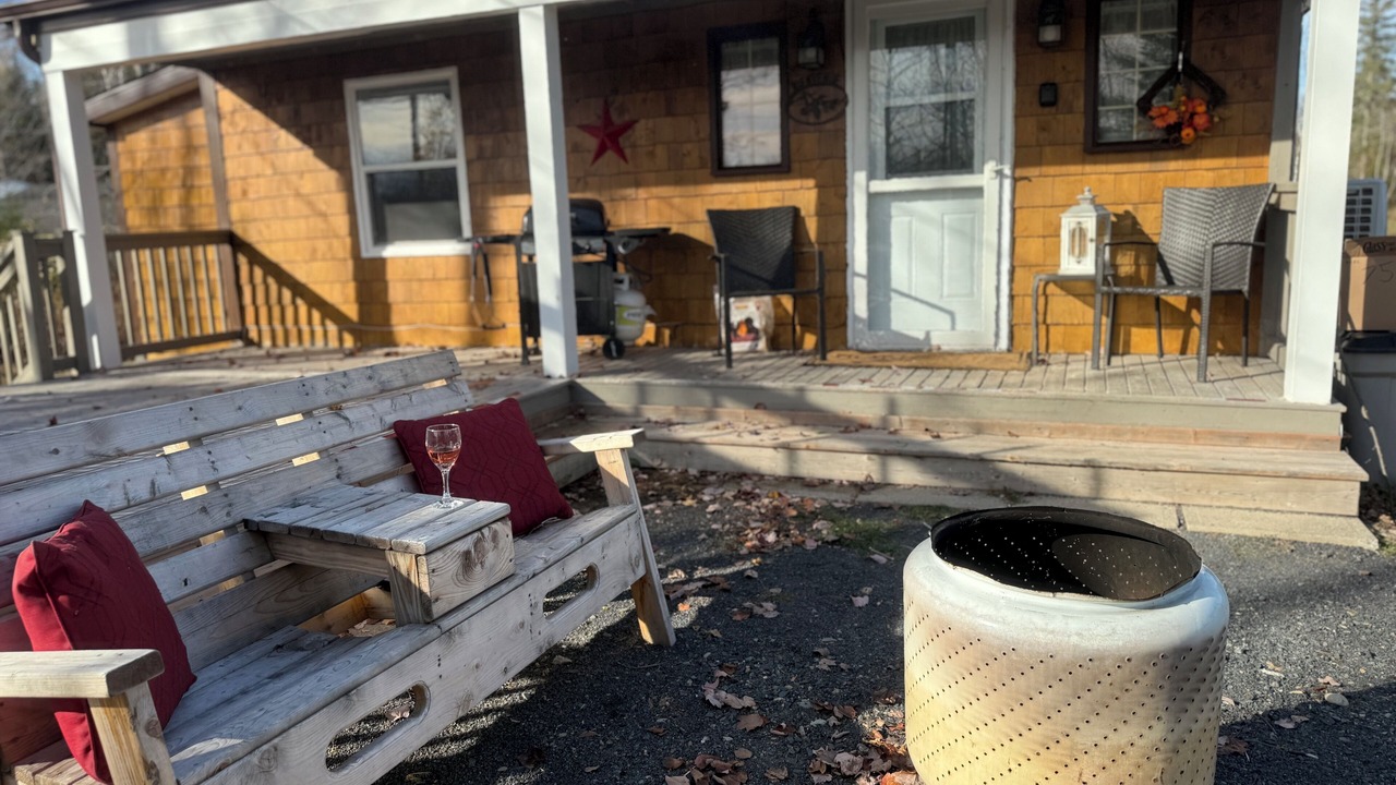Photo of Patio Balcony in Gloucester County