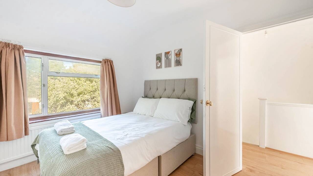 Photo of Bedroom in Roxbourne