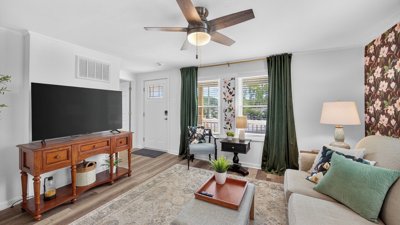 Photo of Livingroom in Greensboro