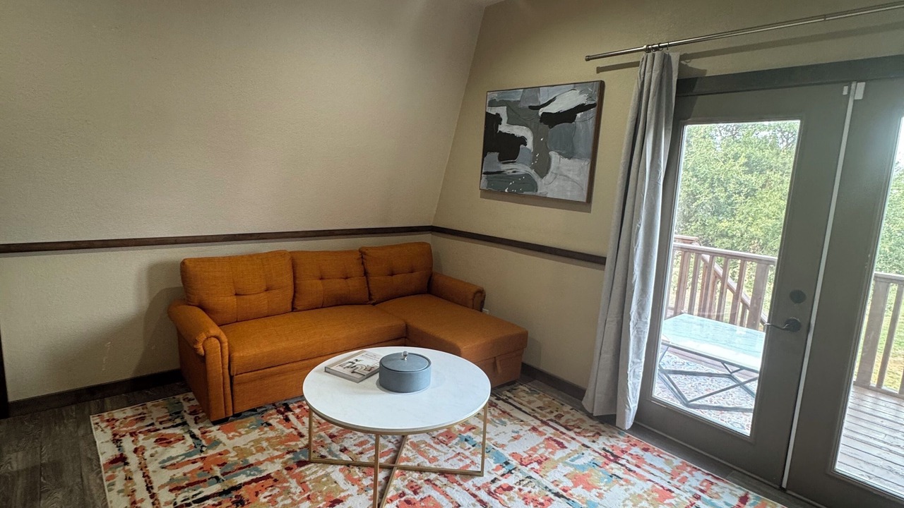 Photo of Livingroom in Midland
