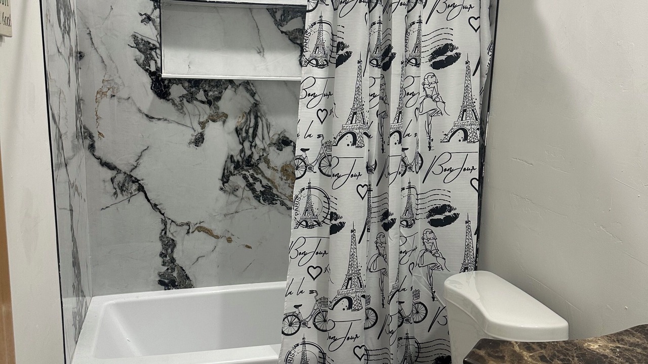 Photo of Bathroom in Navarro County
