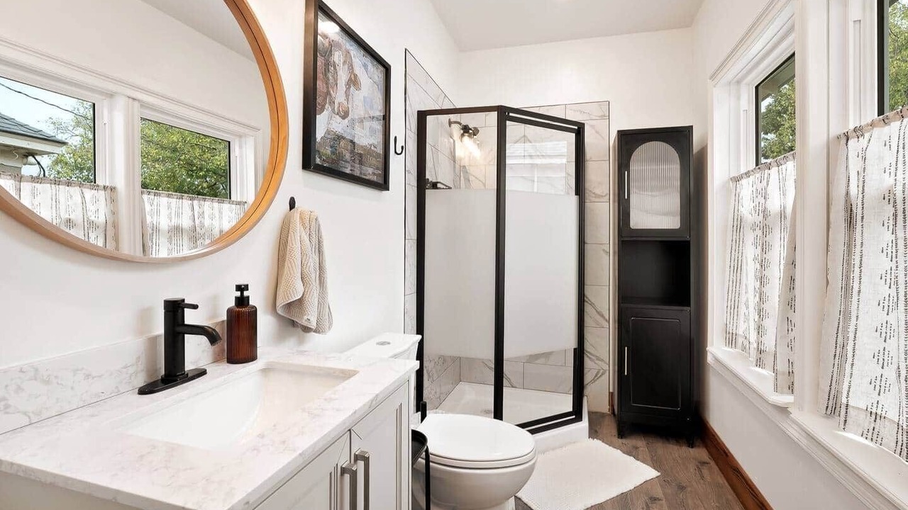 Photo of Bathroom in Canyon