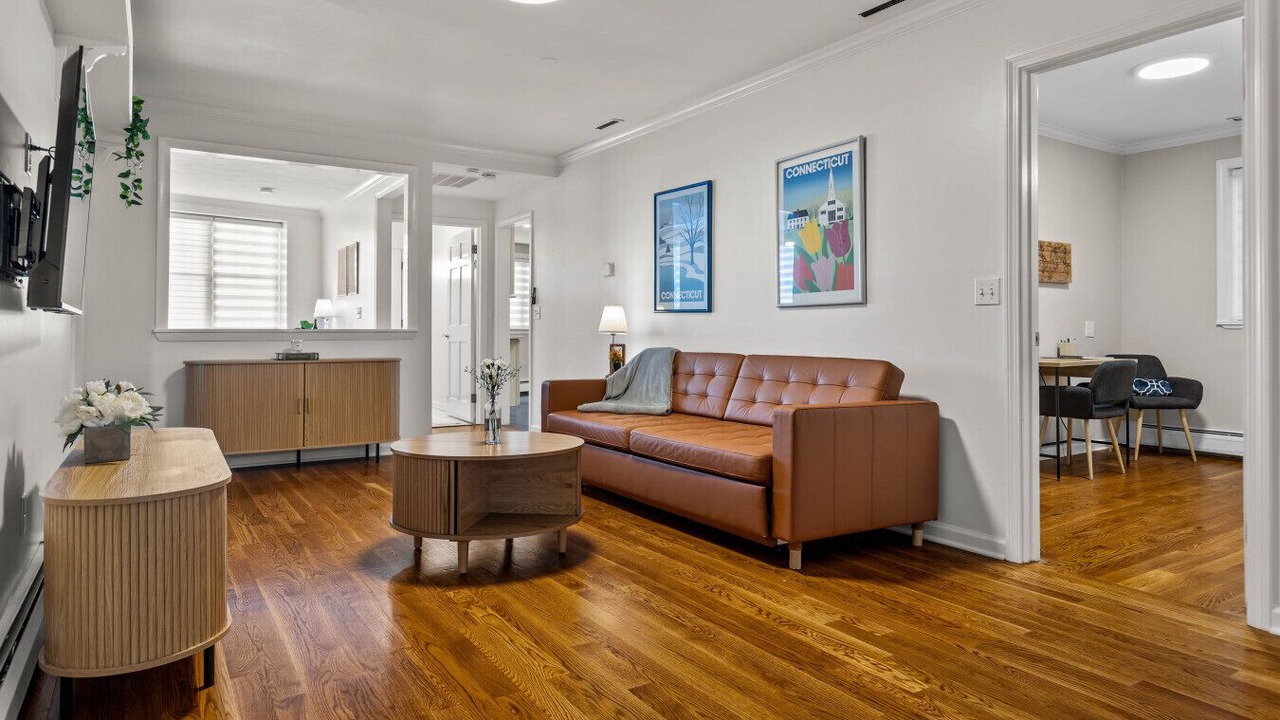 Photo of Livingroom in Shelton