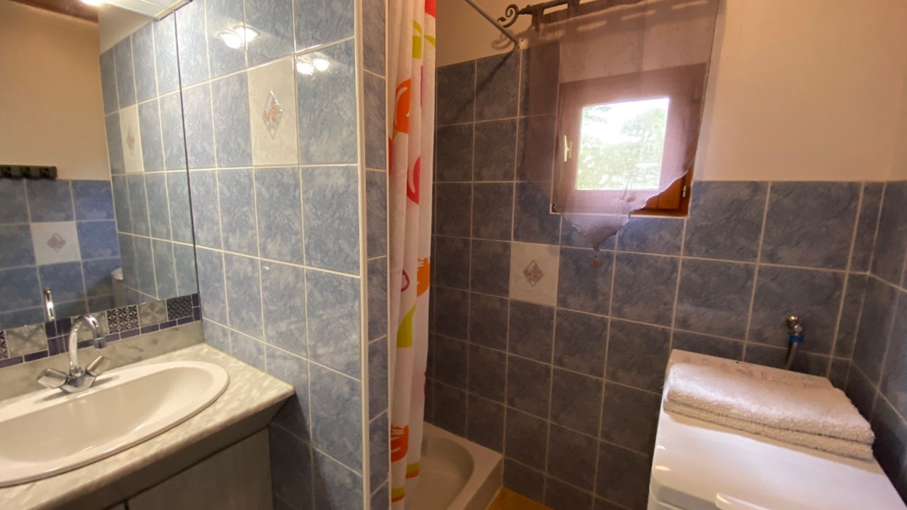 Photo of Bathroom in Joyeuse