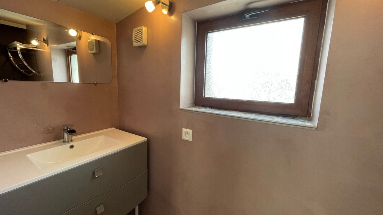 Photo of Bathroom in Joyeuse