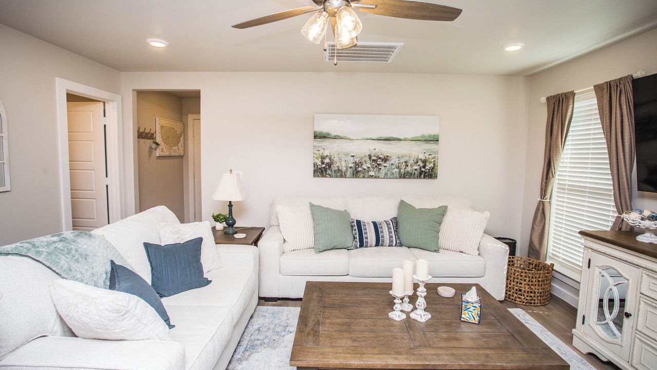 Photo of Livingroom in North by Northwest